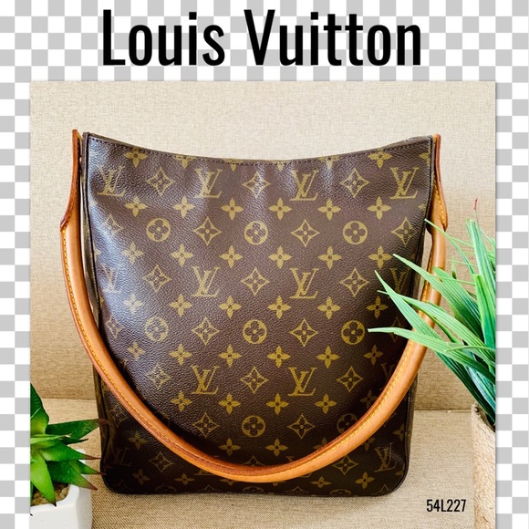 Louis Vuitton Handbags - Louis Vuitton Shoulder bag looping GM MONOGRAM